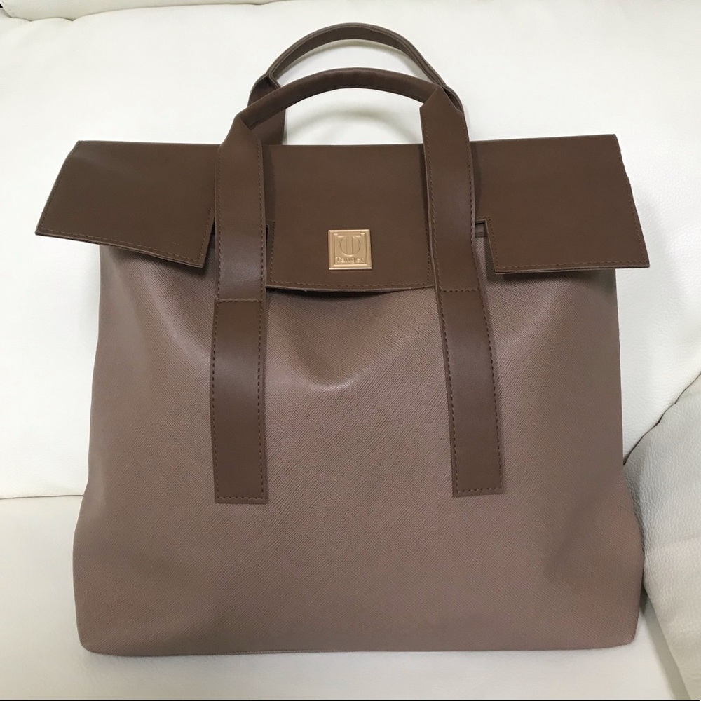 Tanger Outlets Brown Faux Leather Fashion Tote Bag